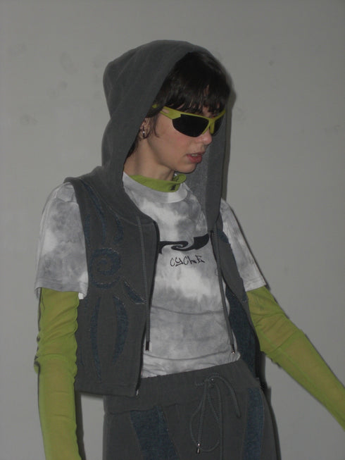 UNALOME SLEEVELESS HOODIE -CHARCOAL-